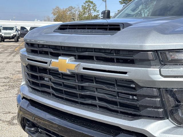 New 2026 Chevrolet Silverado 2500 Custom w/ Custom Value Package AWD/4WD video 3