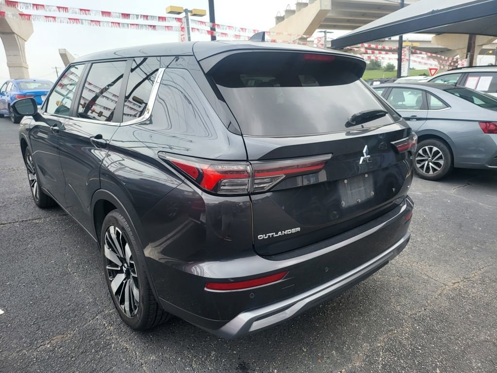 Used 2025 Mitsubishi Outlander SE AWD/4WD image 9