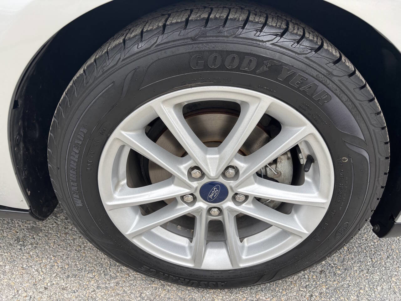 Used 2018 Ford Focus SE image 32