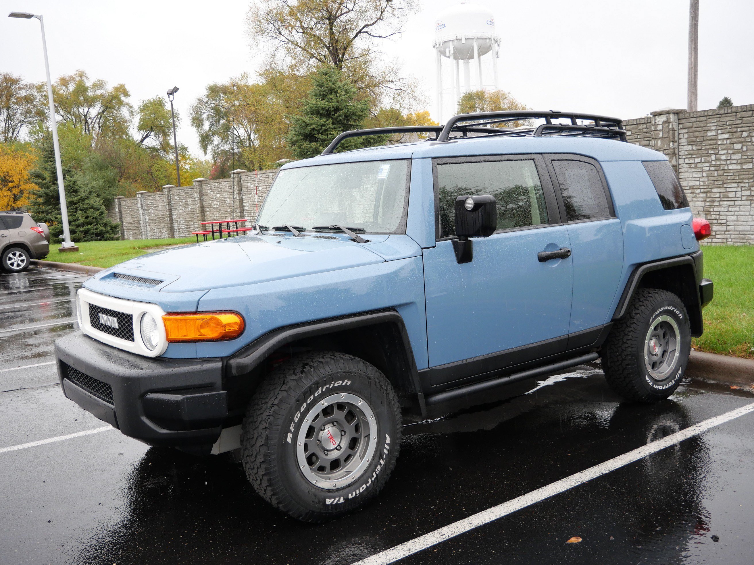 Used 2014 Toyota FJ Cruiser 4WD w/ Trail Teams Ultimate Edition image 2