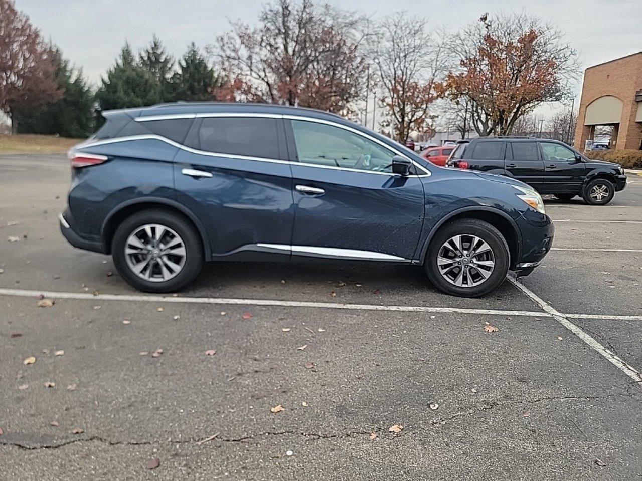 Used 2017 Nissan Murano SV image 10