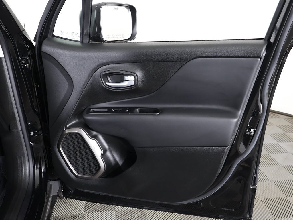 Used 2023 Jeep Renegade Latitude AWD/4WD image 22