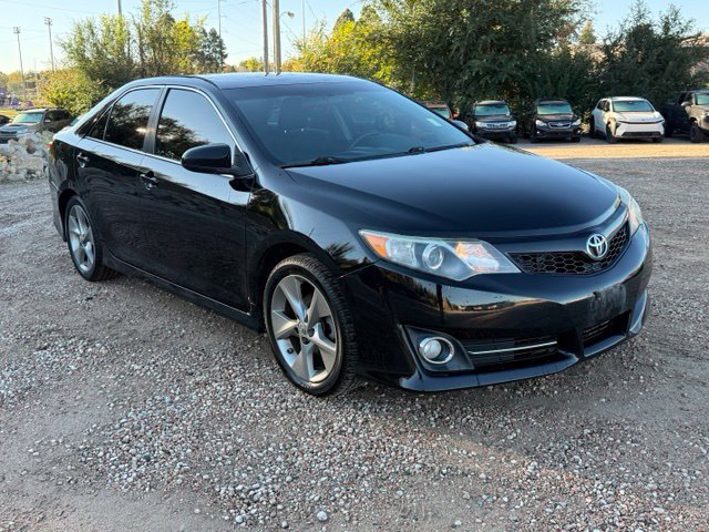 Used 2014 Toyota Camry SE FWD image 7