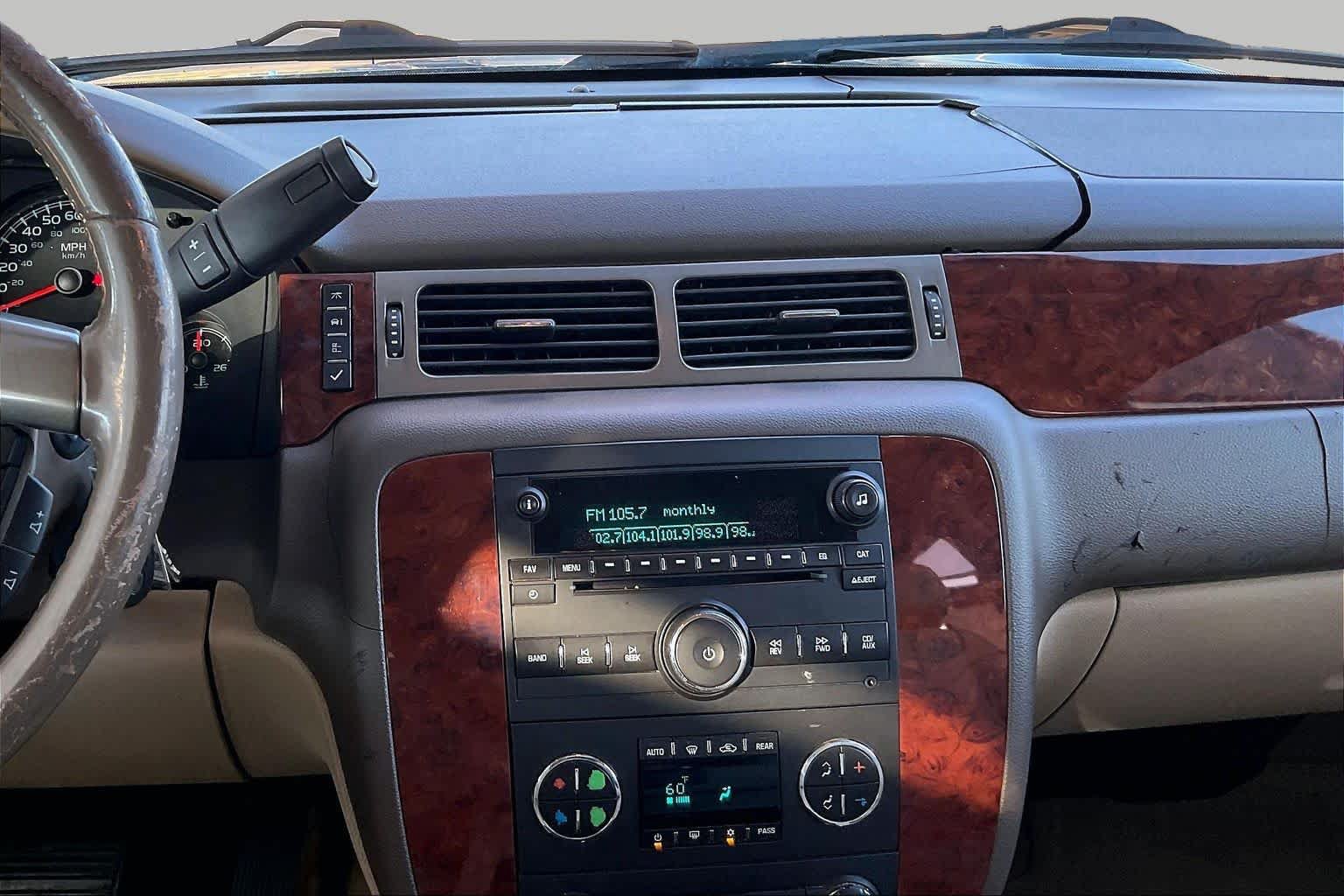 Used 2013 Chevrolet Tahoe LT w/ Luxury Package AWD/4WD image 8