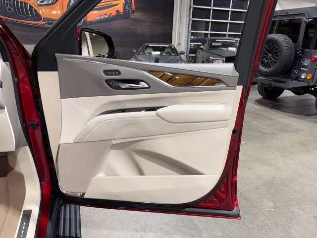 Used 2021 Cadillac Escalade Sport Platinum w/ Heavy-Duty Trailer Package image 69