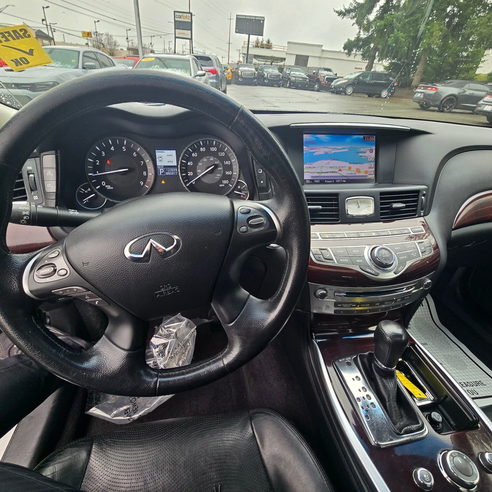 Used 2013 INFINITI M37 x w/ Premium Pkg image 11