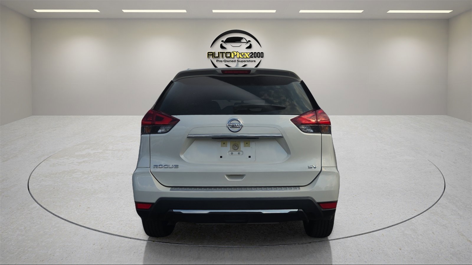 Used 2018 Nissan Rogue SV image 6