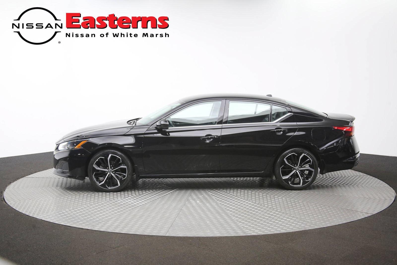 Used 2023 Nissan Altima 2.5 SR FWD image 58