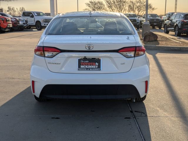 Used 2025 Toyota Corolla LE image 6