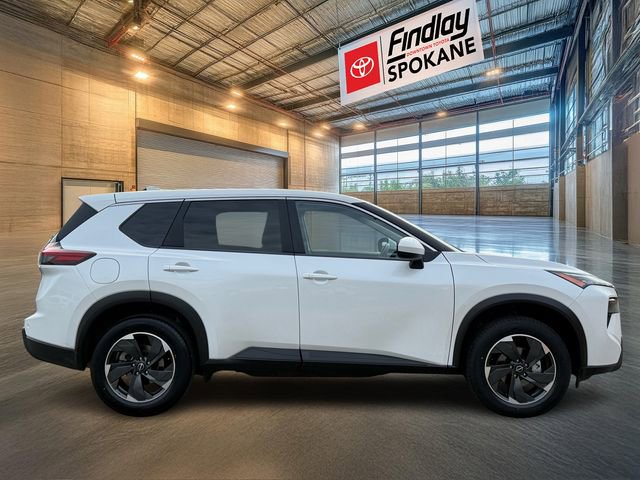 Used 2024 Nissan Rogue SV image 4