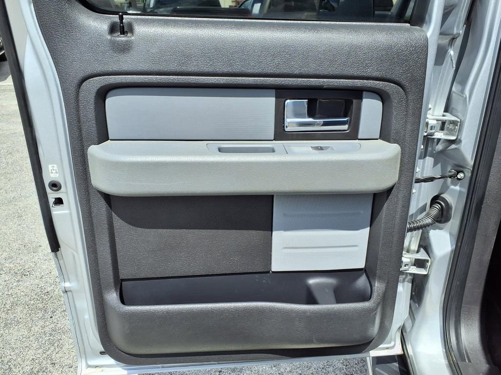 Used 2014 Ford F150 XLT w/ Equipment Group 302A Luxury image 19