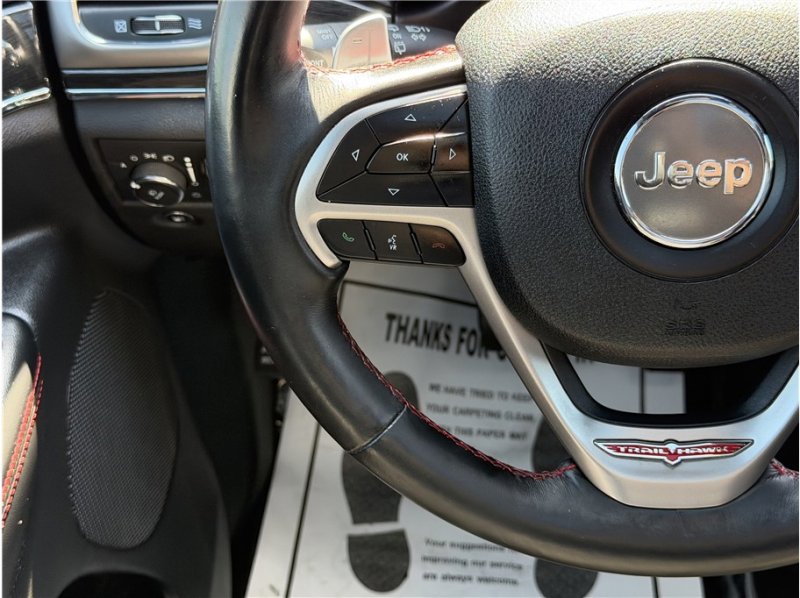 Used 2018 Jeep Grand Cherokee Trailhawk w/ Trailhawk Luxury Group image 40