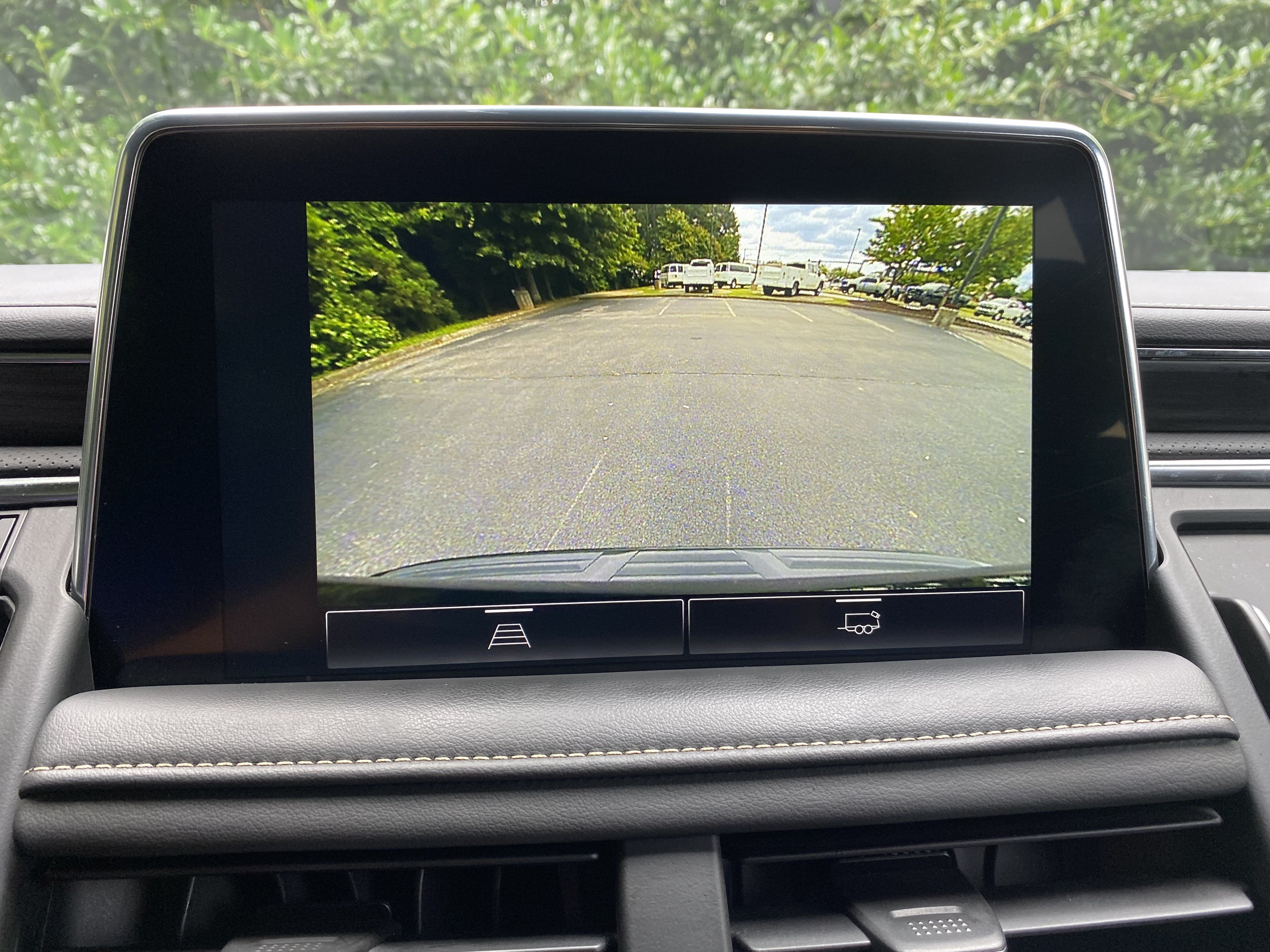 Used 2022 GMC Yukon SLT RWD image 28