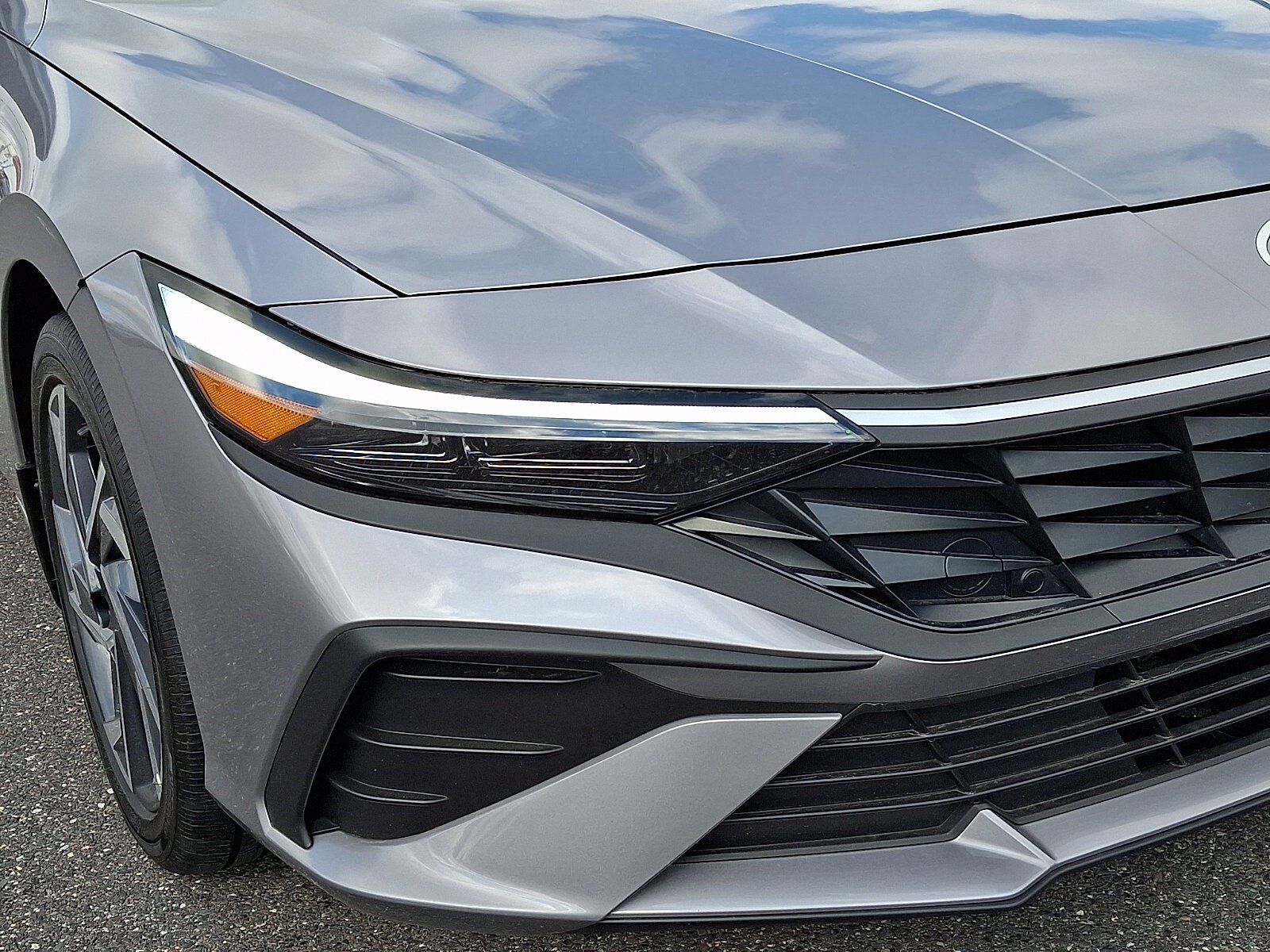 Certified 2025 Hyundai Elantra Sport FWD image 9