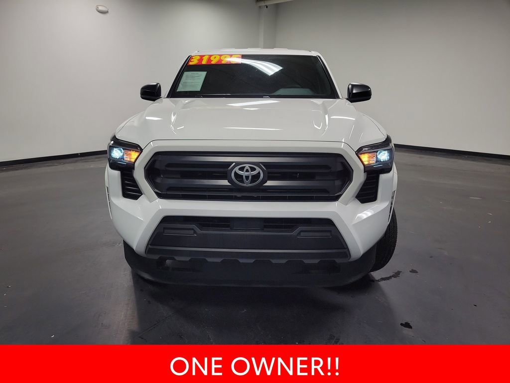 Used 2025 Toyota Tacoma SR image 3