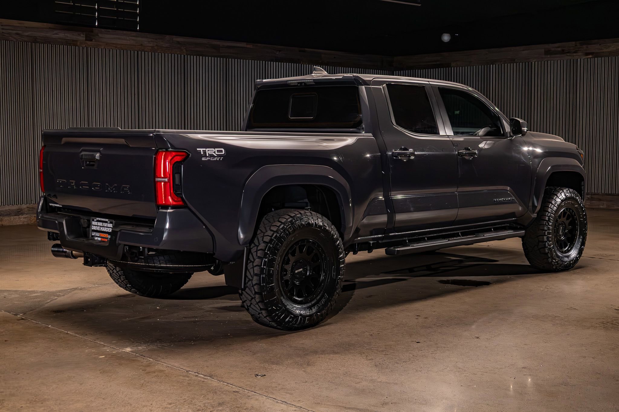 Used 2024 Toyota Tacoma TRD Sport w/ TRD Sport Premium Package AWD/4WD image 10