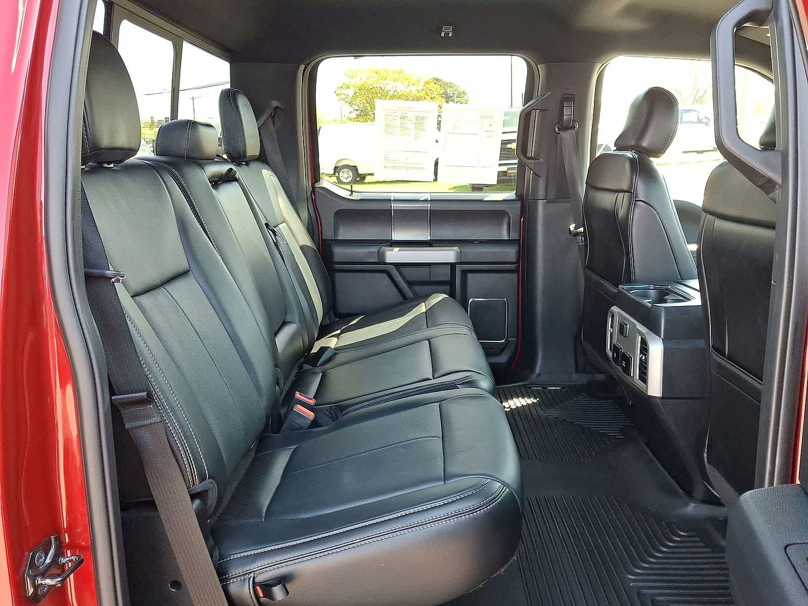 Used 2020 Ford F150 Lariat image 31