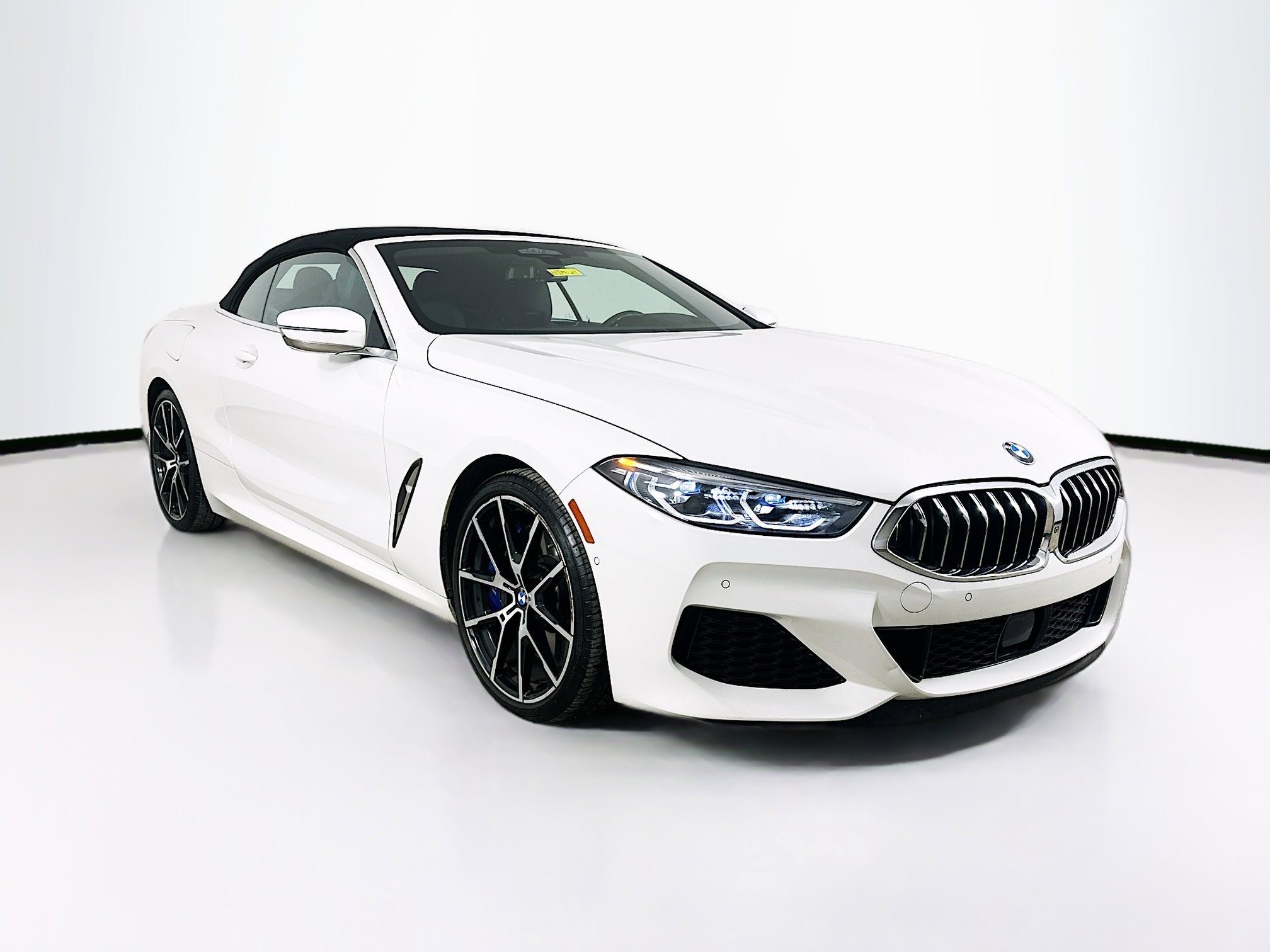 Used 2019 BMW M850i xDrive Convertible image 3