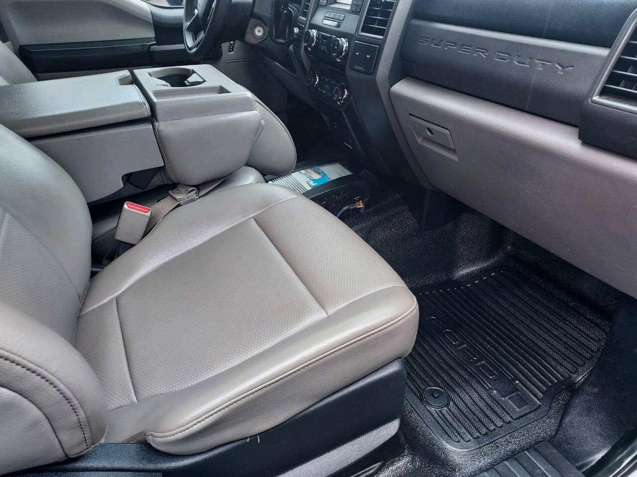 Used 2017 Ford F250 XL w/ Power Equipment Group AWD/4WD image 19