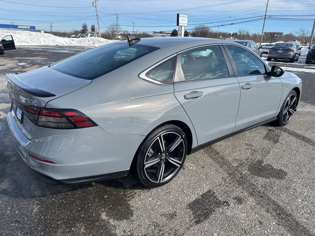 Used 2023 Honda Accord Sport image 4