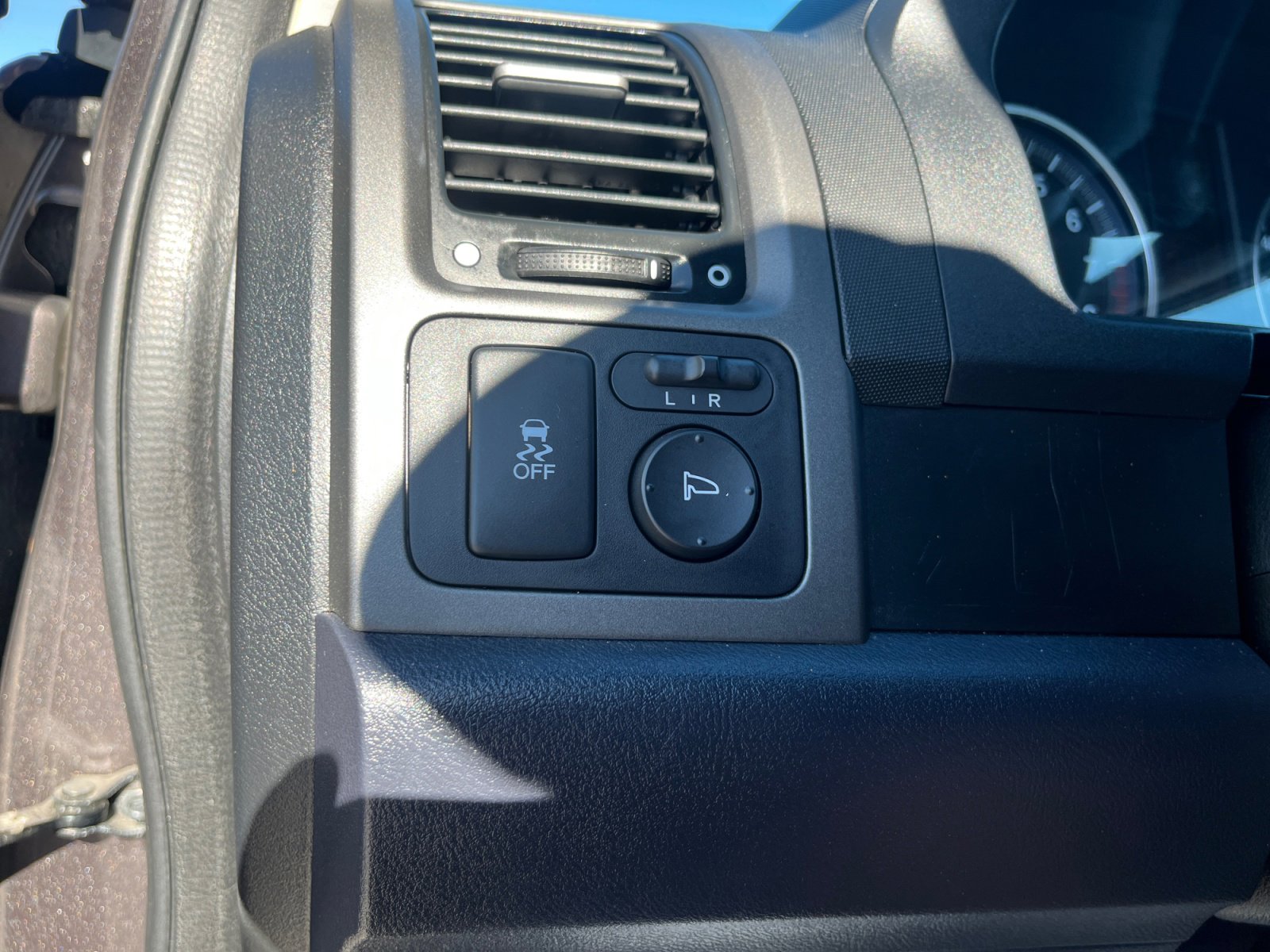 Used 2011 Honda CR-V LX image 31