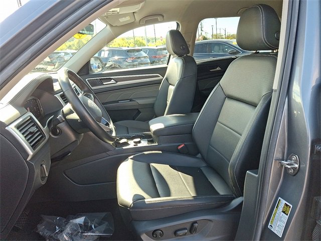 Used 2023 Volkswagen Atlas SE image 13