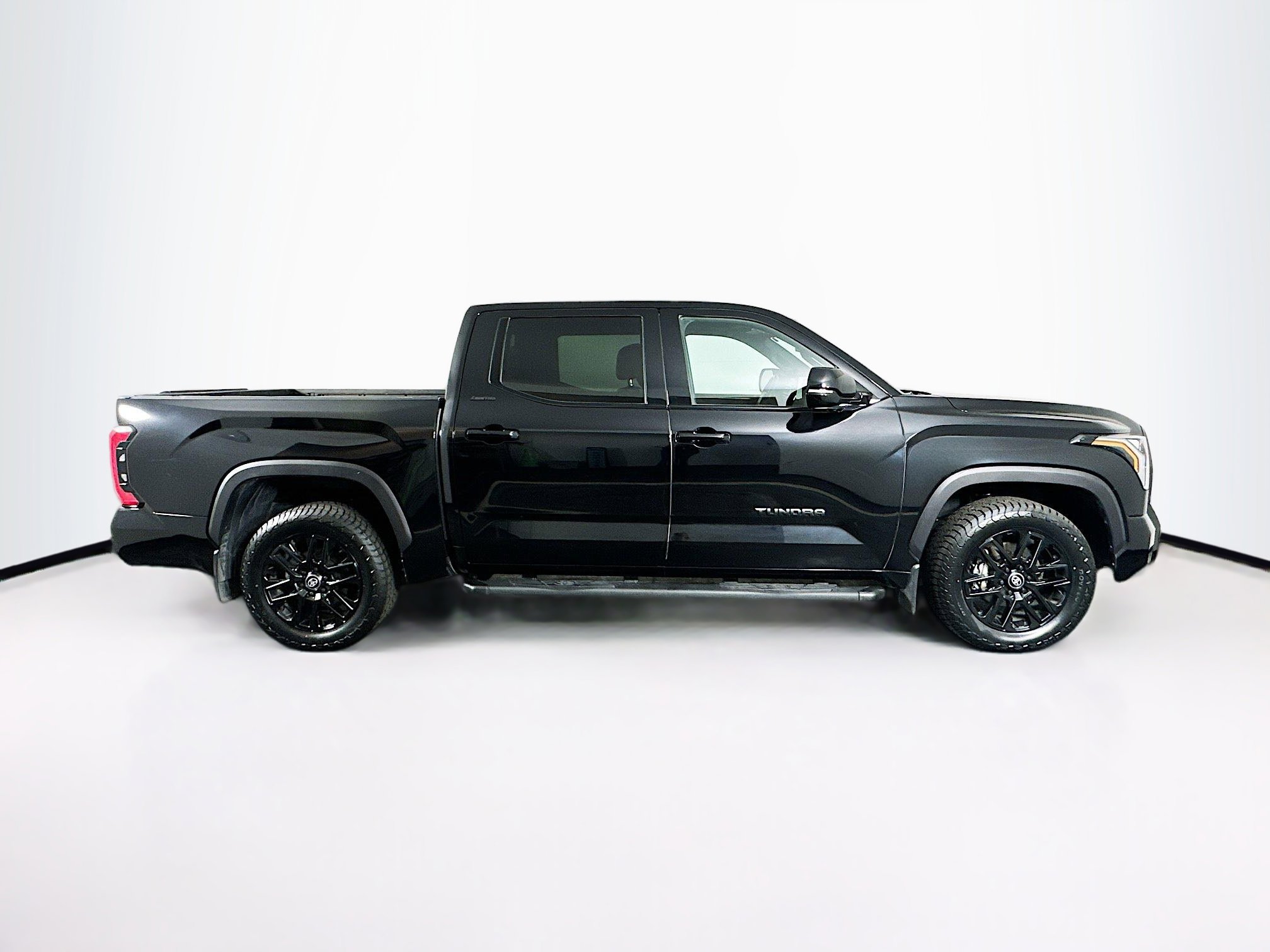 Used 2025 Toyota Tundra Limited image 10