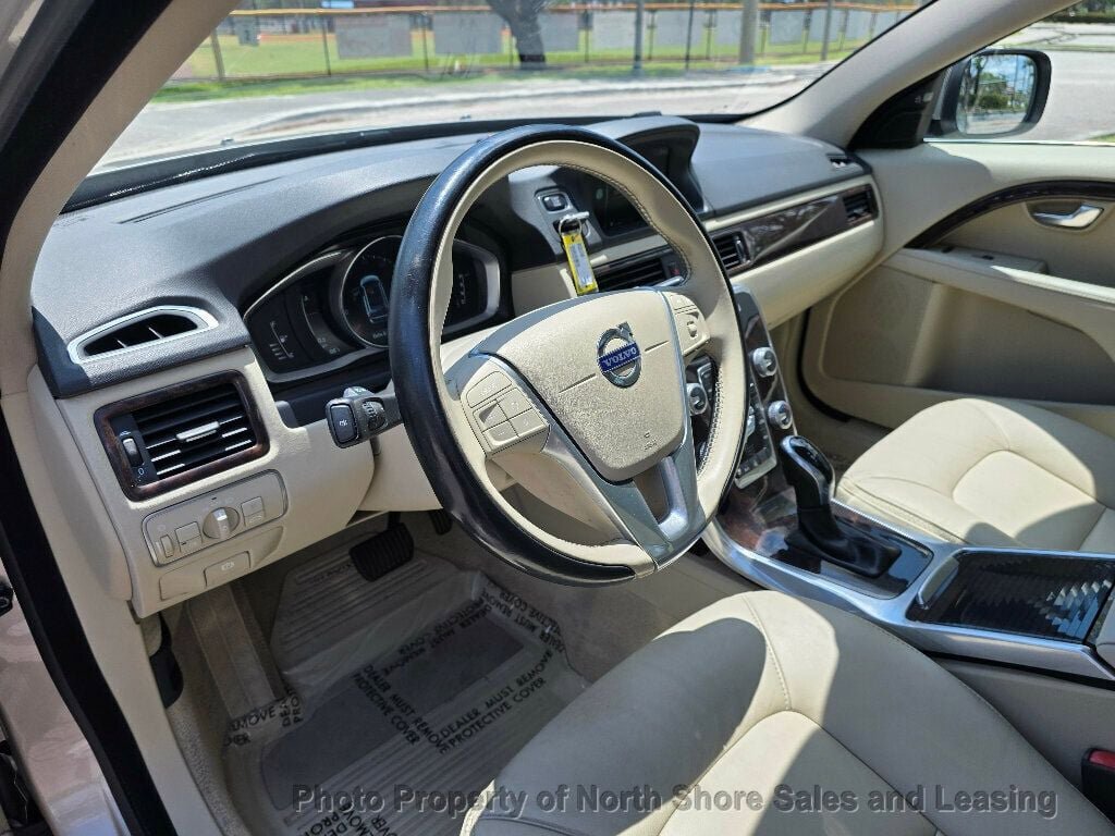 Used 2015 Volvo XC70 T5 Premier w/ Proximity Package FWD image 25