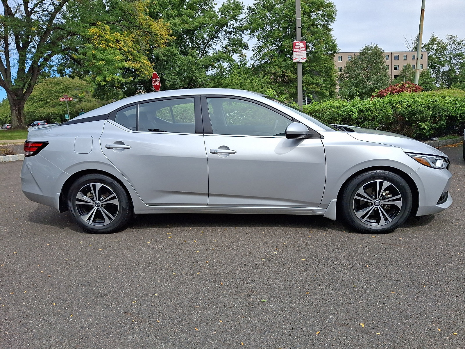 Certified 2022 Nissan Sentra SV w/ All-Weather Package FWD image 7