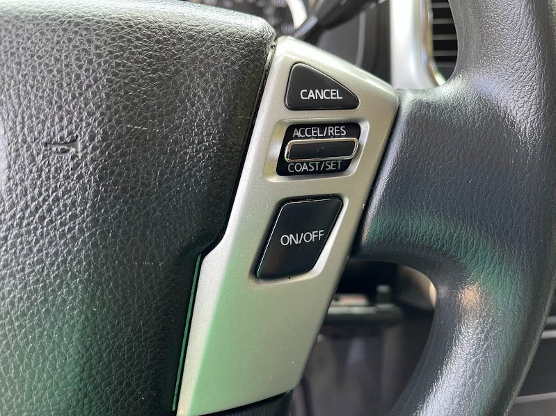 Used 2019 Nissan Titan SV image 14