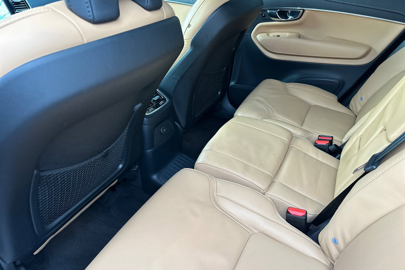 Certified 2025 Volvo XC90 T8 Ultra image 5