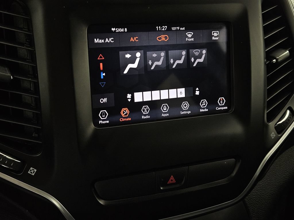 Used 2019 Jeep Cherokee Latitude Plus FWD image 13