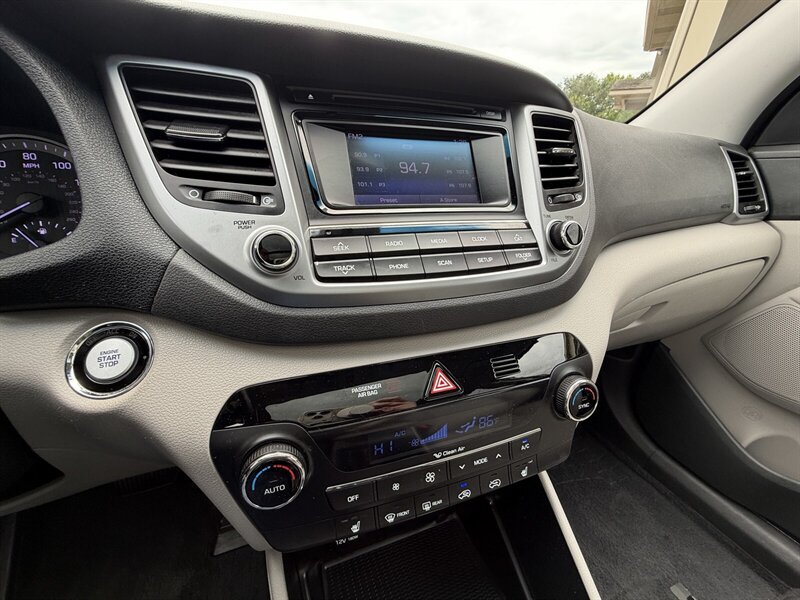 Used 2017 Hyundai Tucson Value AWD/4WD image 18