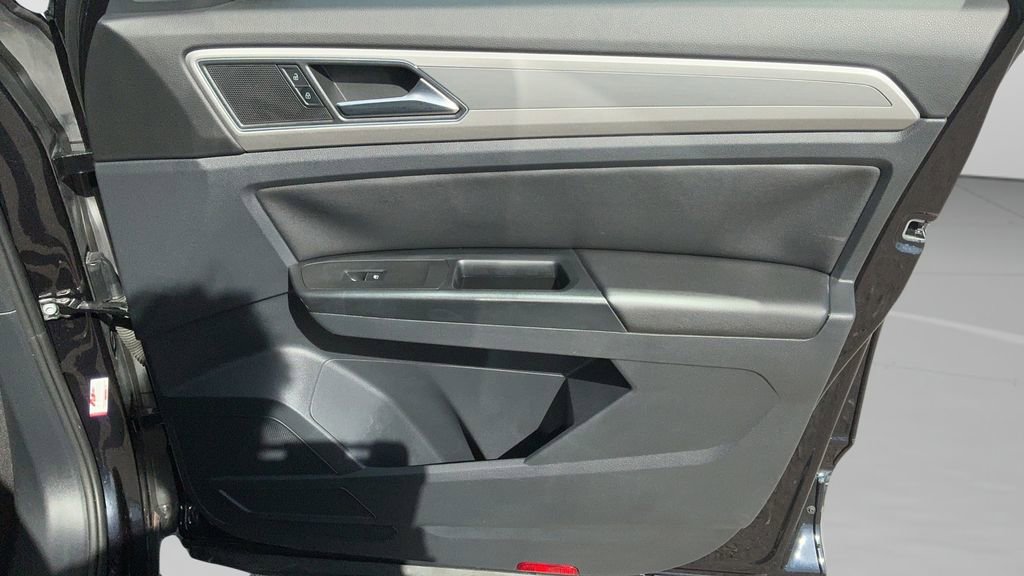 Used 2019 Volkswagen Atlas SE w/ Towing Package image 10