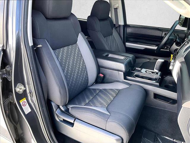 Used 2018 Toyota Tundra SR5 w/ SR5 Upgrade Package AWD/4WD image 9