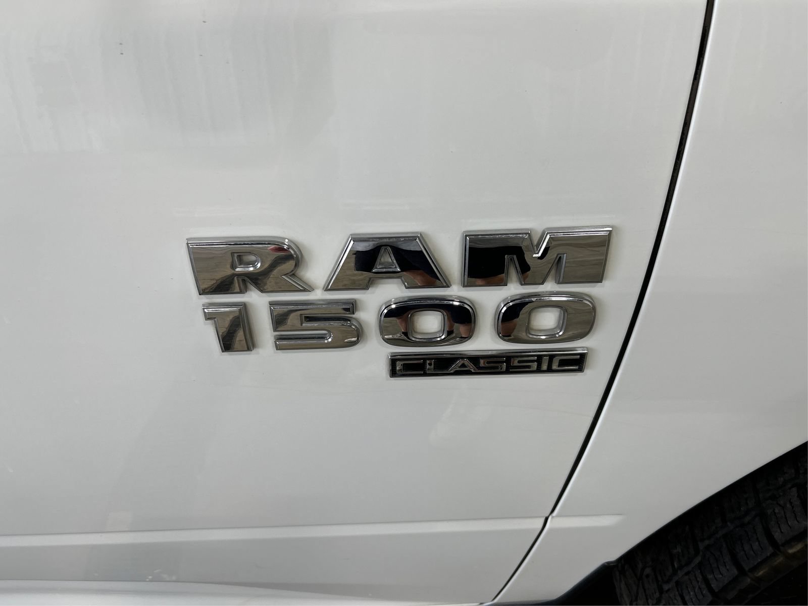 Used 2022 RAM 1500 Classic SLT w/ Electronics Group AWD/4WD image 23