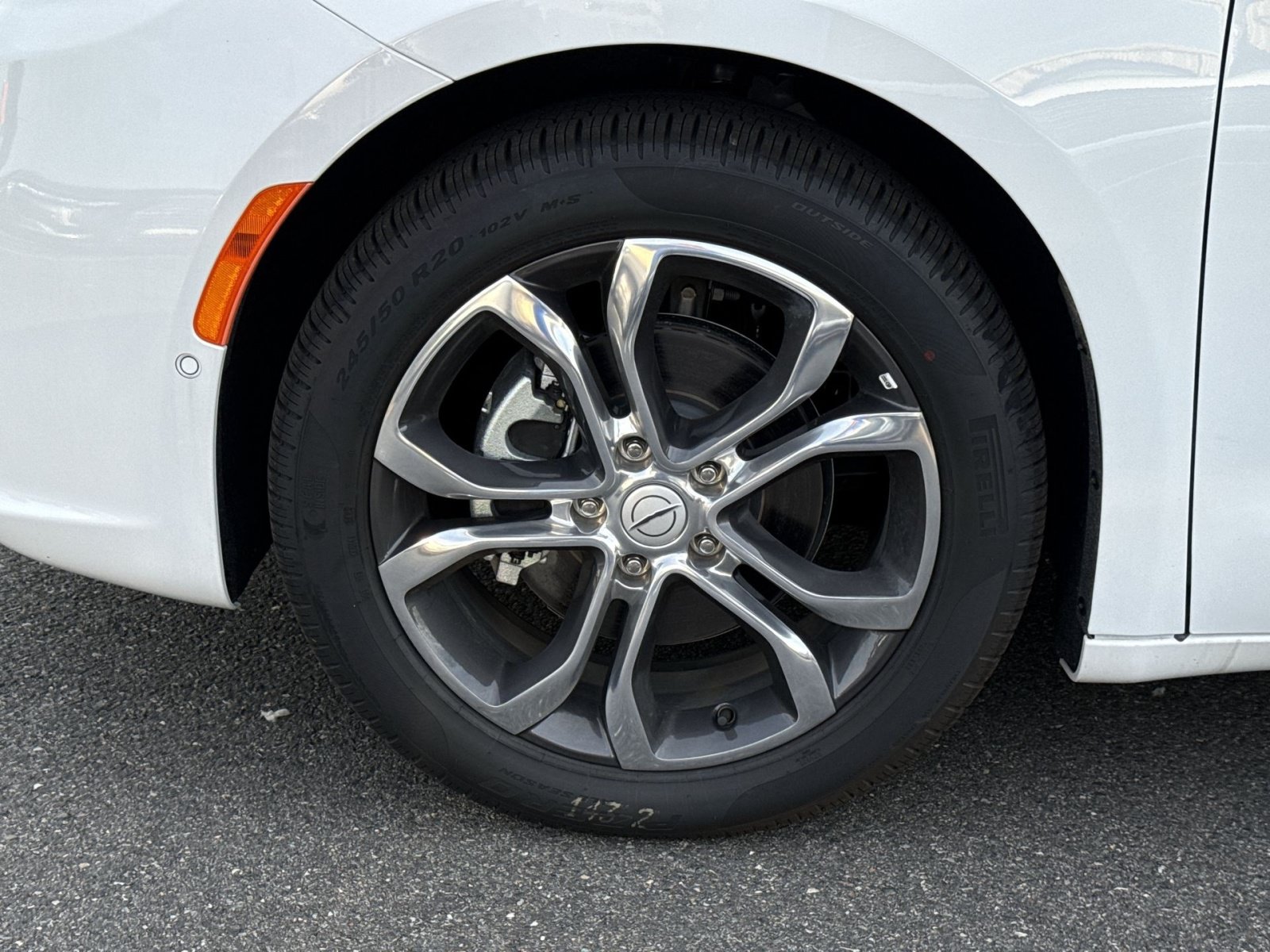 Used 2026 Chrysler Pacifica Pinnacle FWD image 12