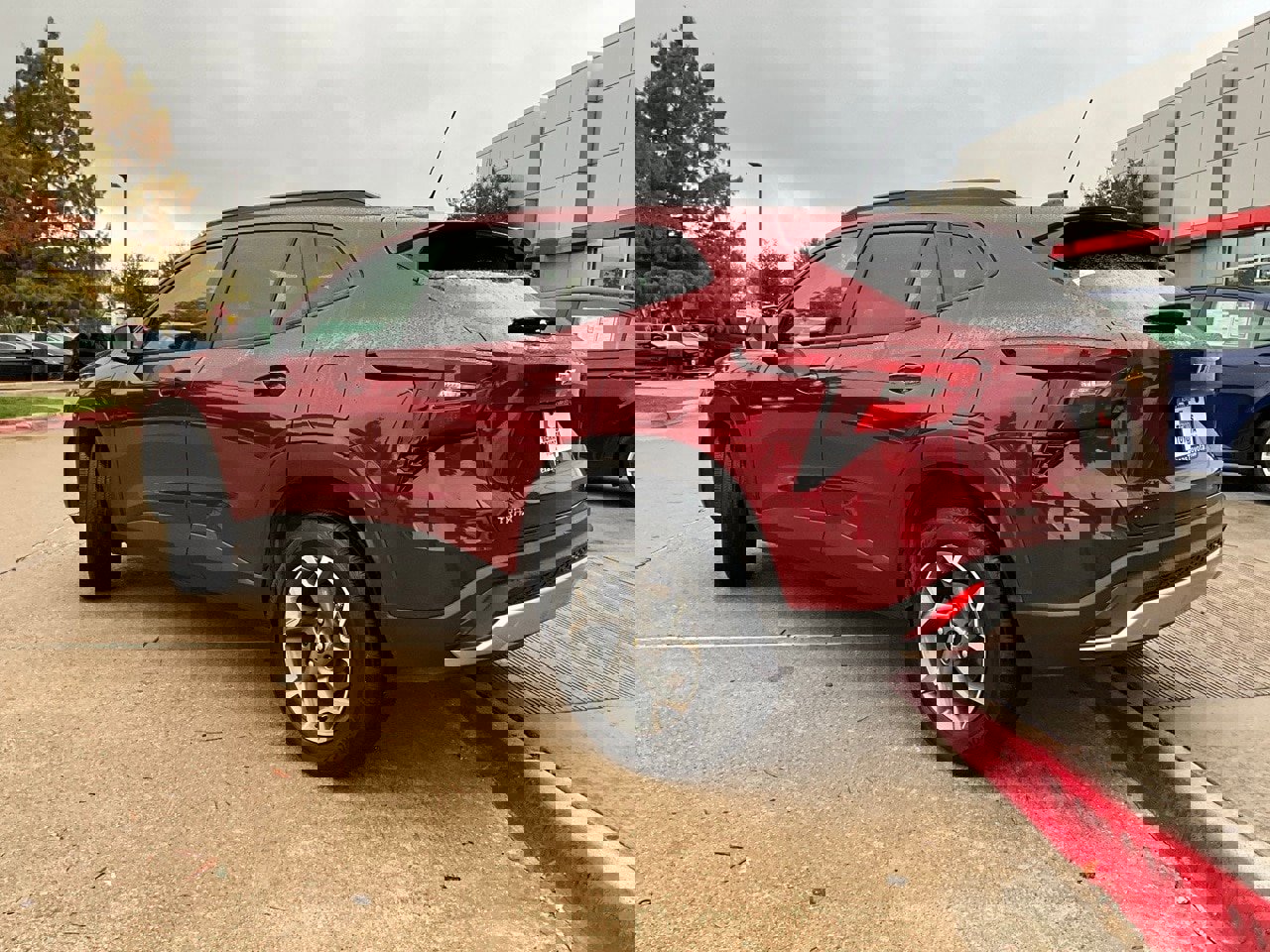 Used 2025 Chevrolet Trax LT image 8