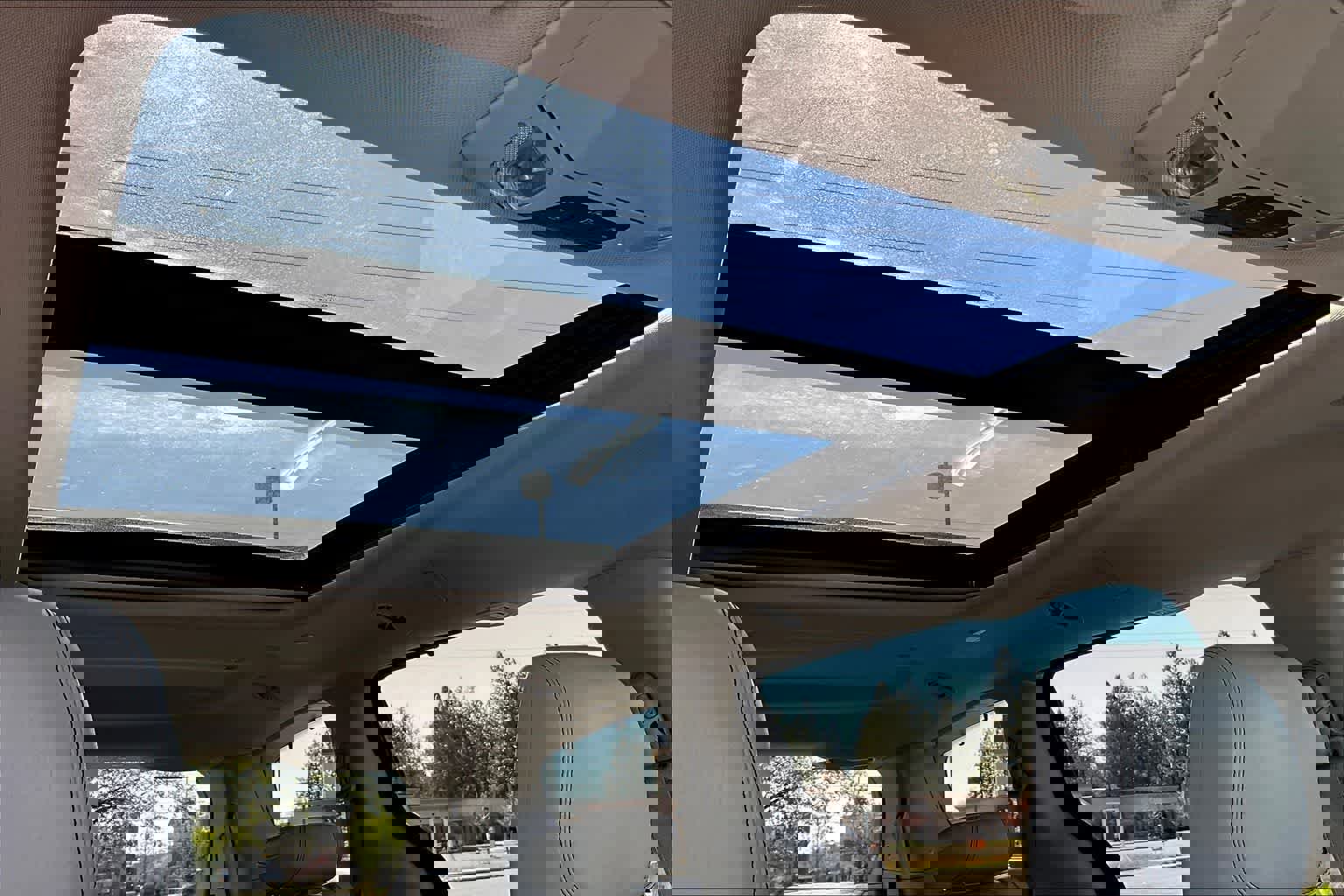 Used 2020 Chrysler Pacifica Limited image 30