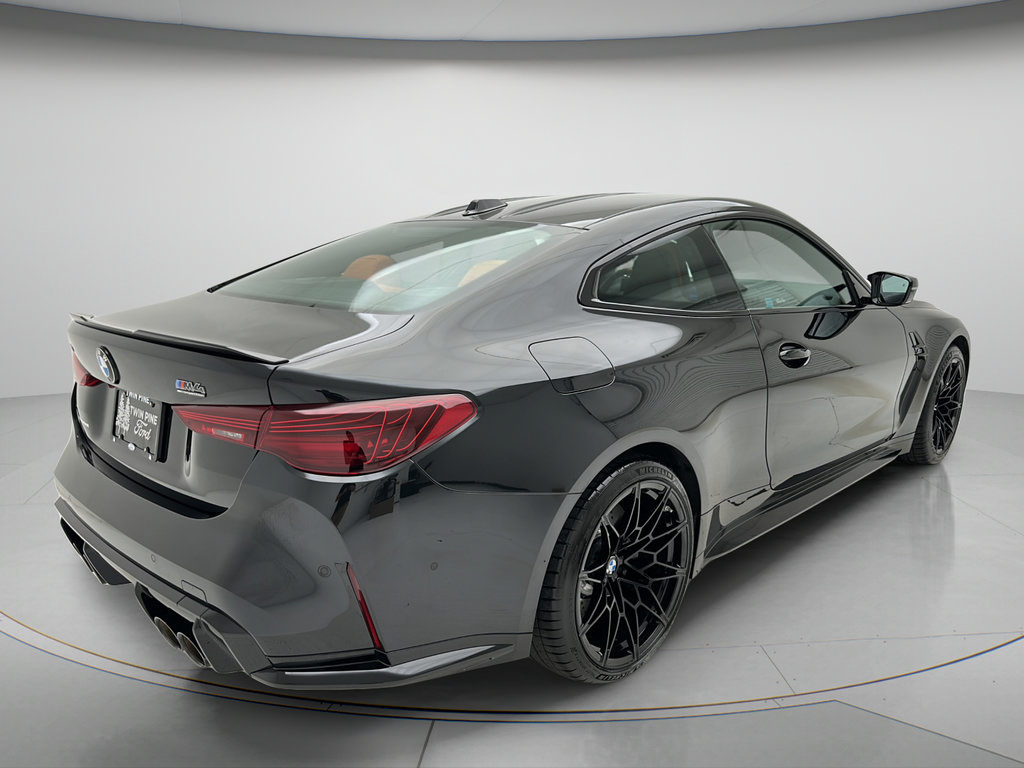 Used 2026 BMW M4 xDrive Competition w/ Executive Package AWD/4WD image 4
