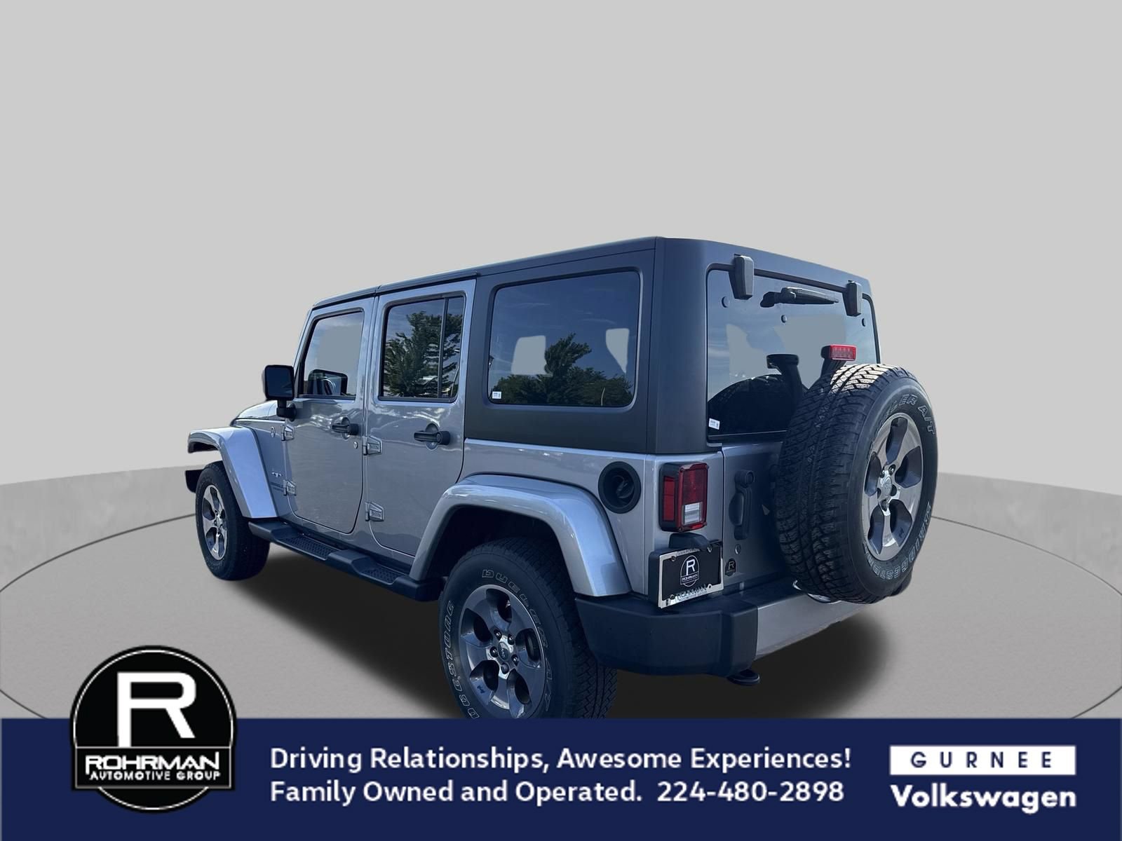 Used 2017 Jeep Wrangler Unlimited Sahara w/ Connectivity Group AWD/4WD image 7