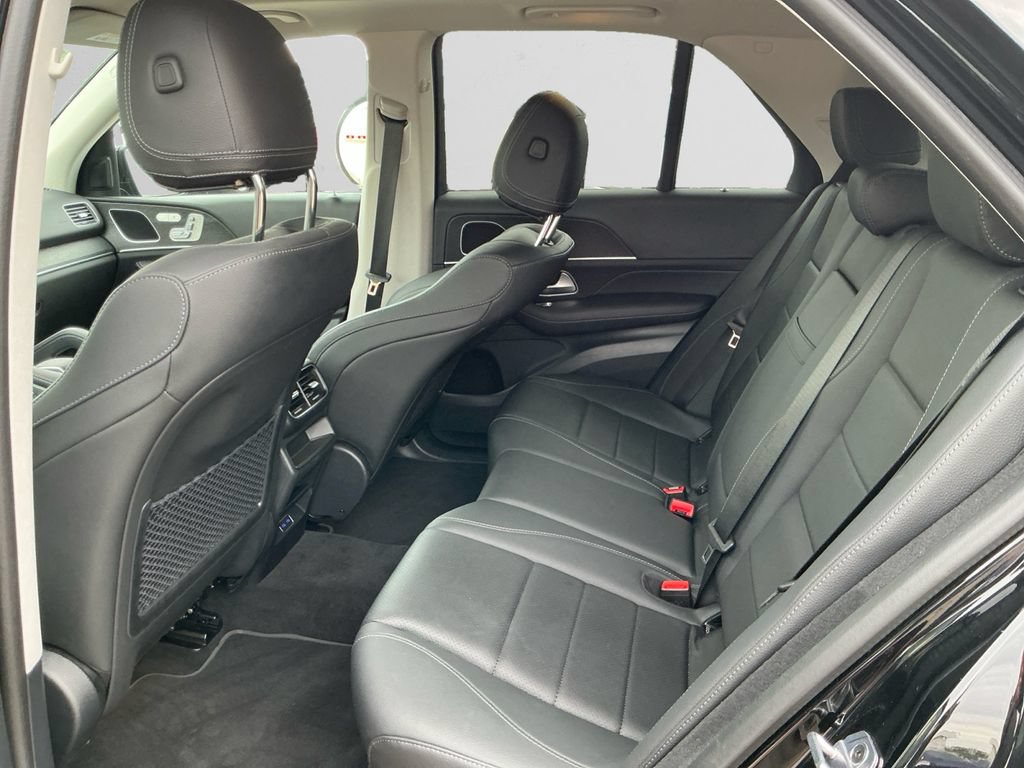 Used 2024 Mercedes-Benz GLE 350 4MATIC w/ AMG Line Exterior image 13
