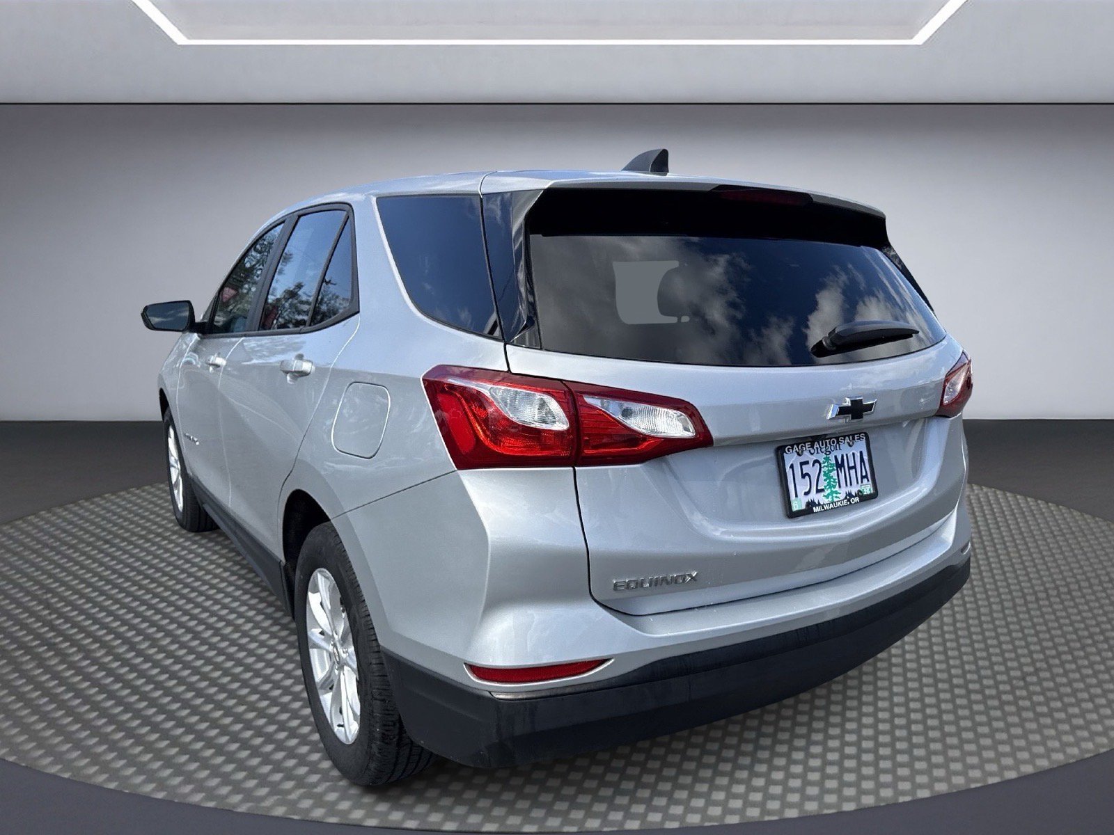 Used 2020 Chevrolet Equinox LS w/ LS Convenience Package FWD image 4