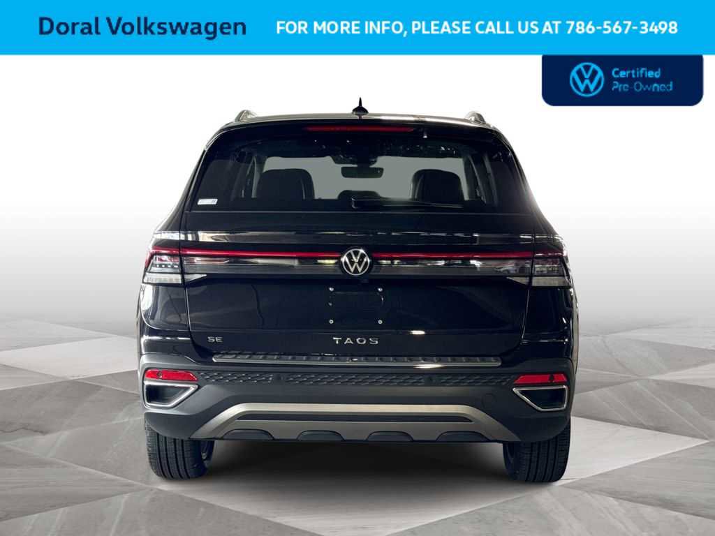 Used 2025 Volkswagen Taos SE FWD image 7