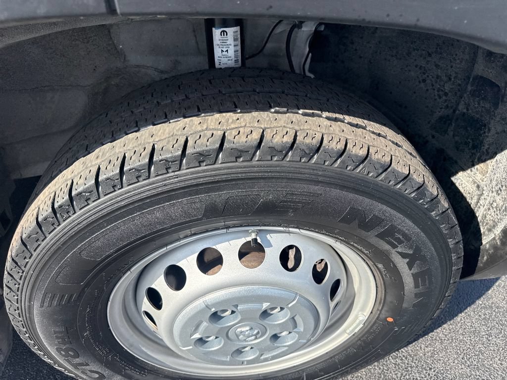 Used 2025 RAM ProMaster 2500 w/ U-Haul Equipment Group FWD image 26