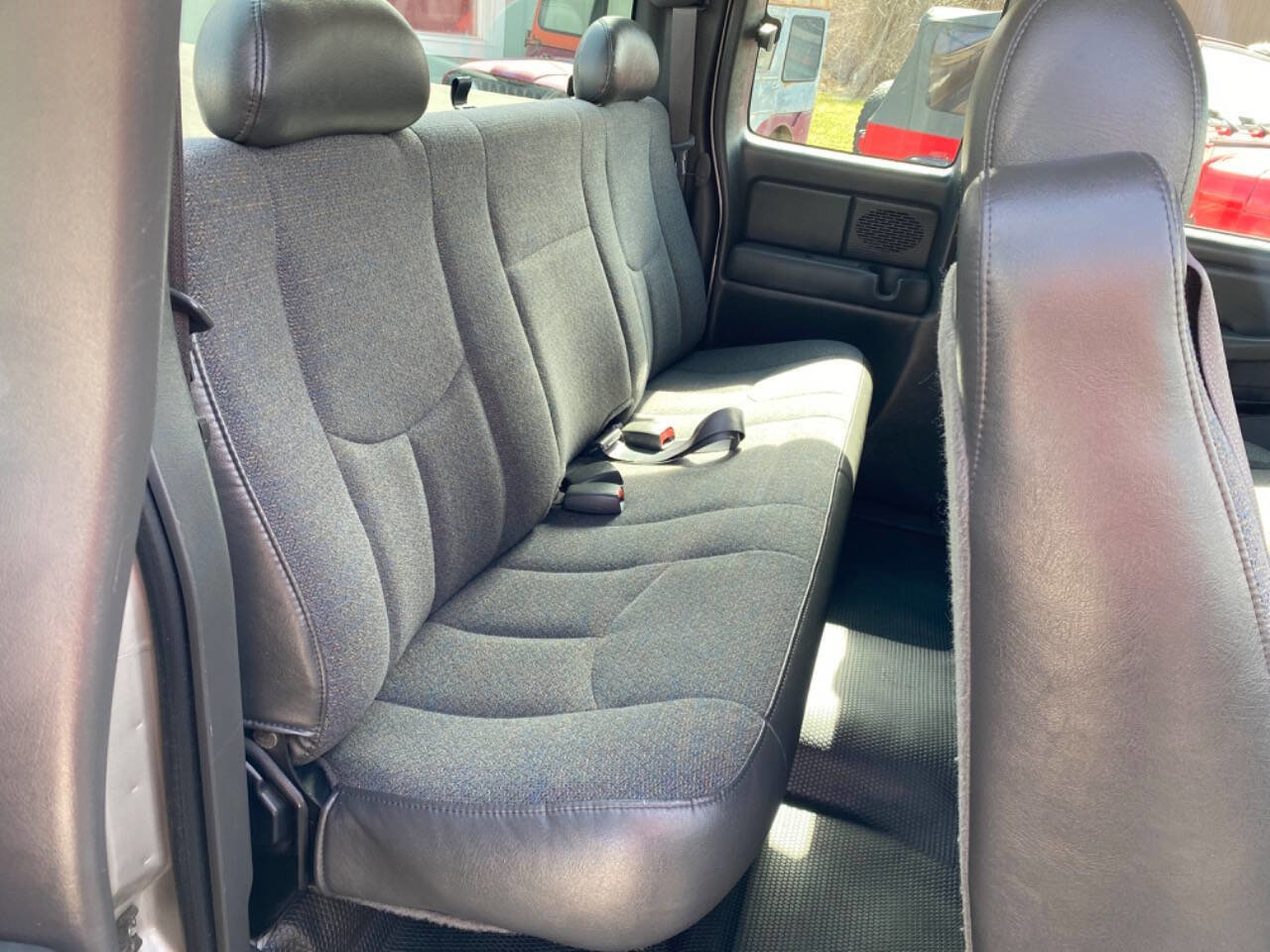 Used 2004 Chevrolet Silverado 1500 W/T image 23