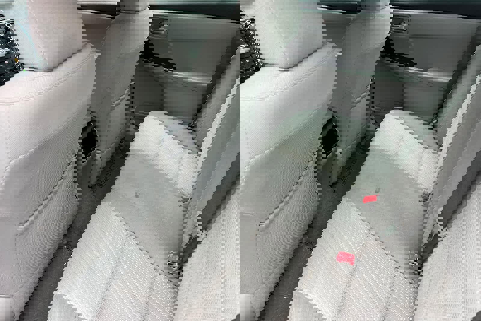 Used 2016 Toyota Camry LE image 4