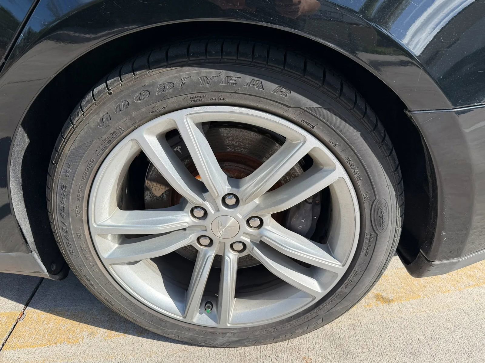 Used 2013 Tesla Model S Sedan 4D image 16