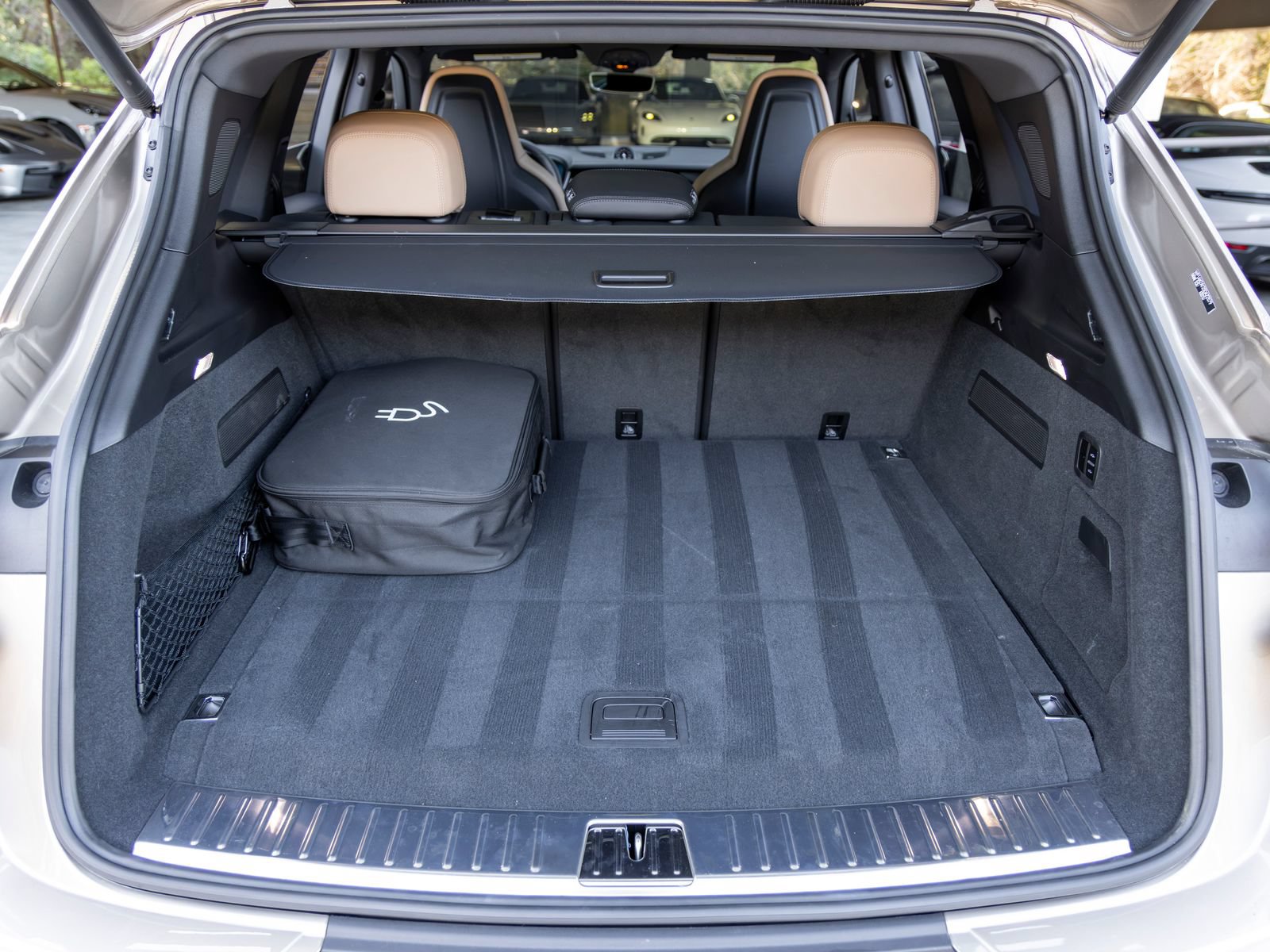Certified 2025 Porsche Cayenne S AWD/4WD image 56