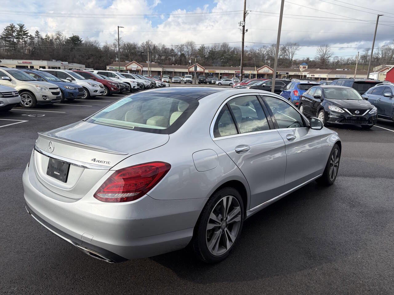 Used 2016 Mercedes-Benz C 300 4MATIC Sedan image 7